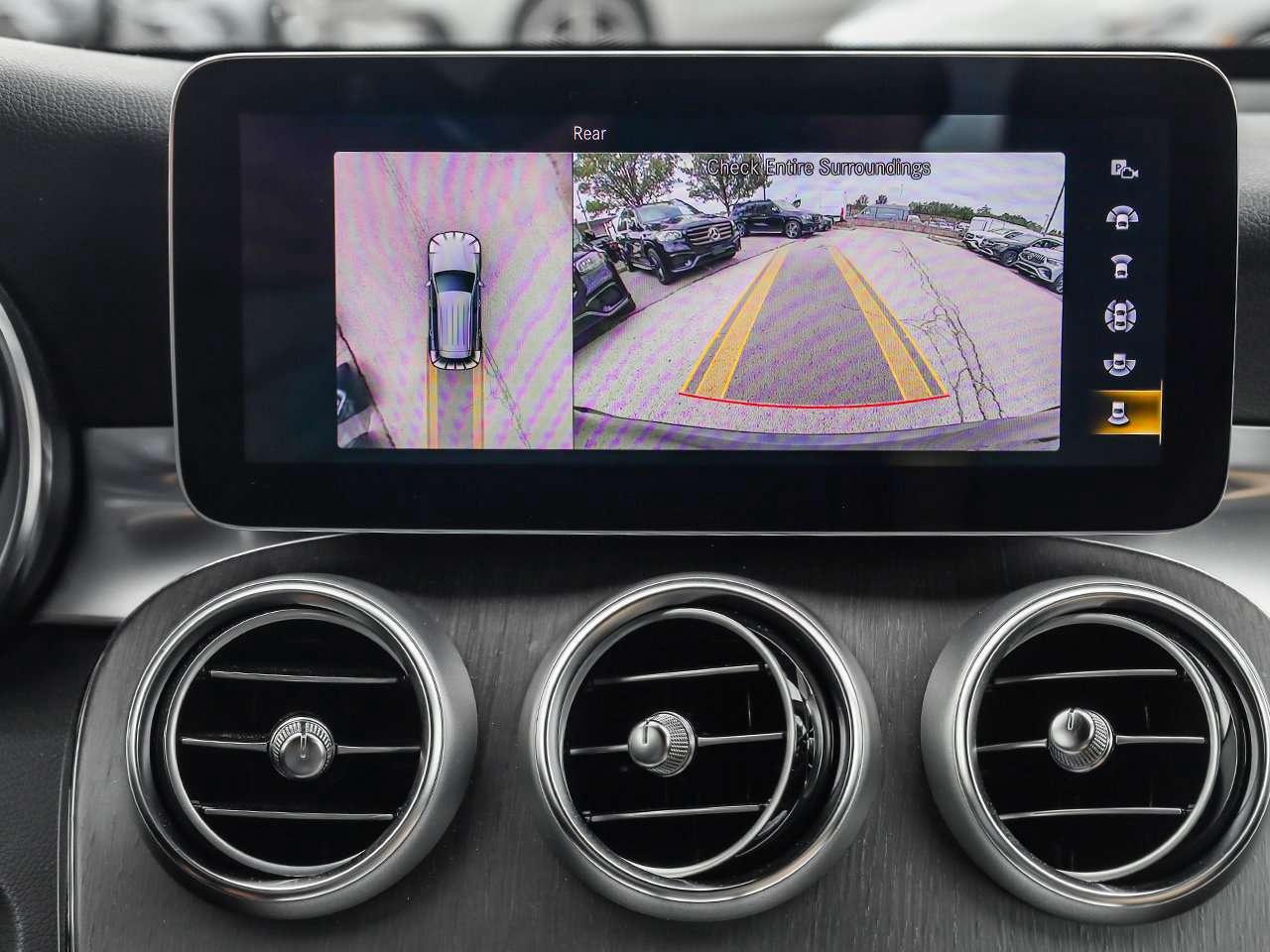 2022 Mercedes-Benz GLC GLC 300 Photo