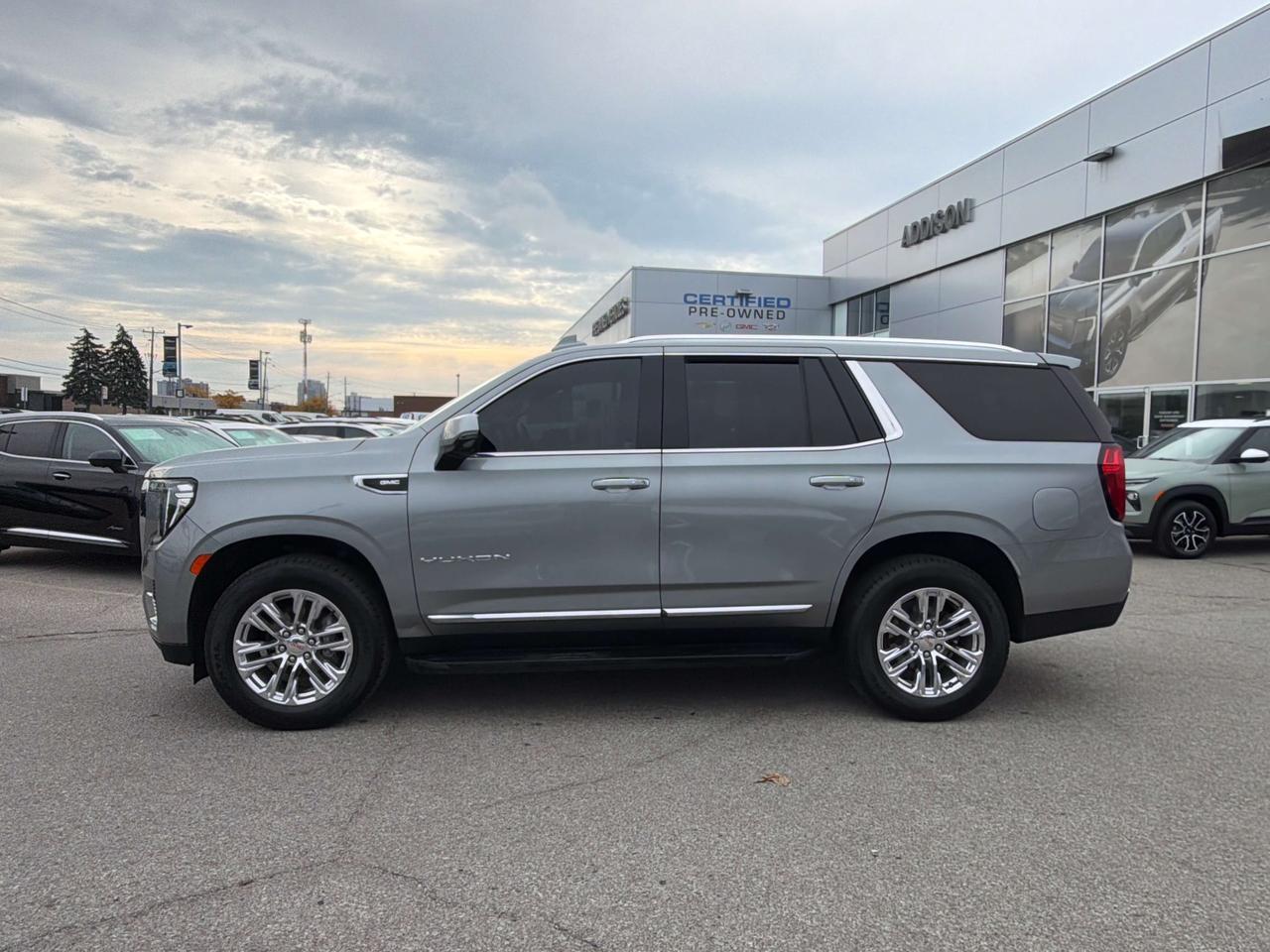 2023 GMC Yukon SLT Premium Package Photo