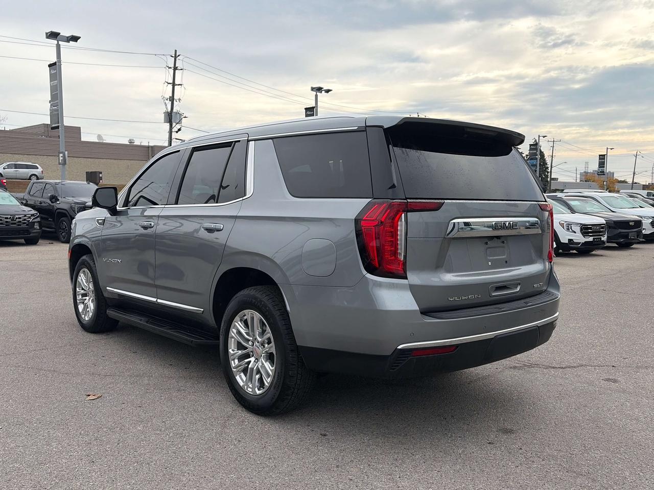 2023 GMC Yukon SLT Premium Package Photo