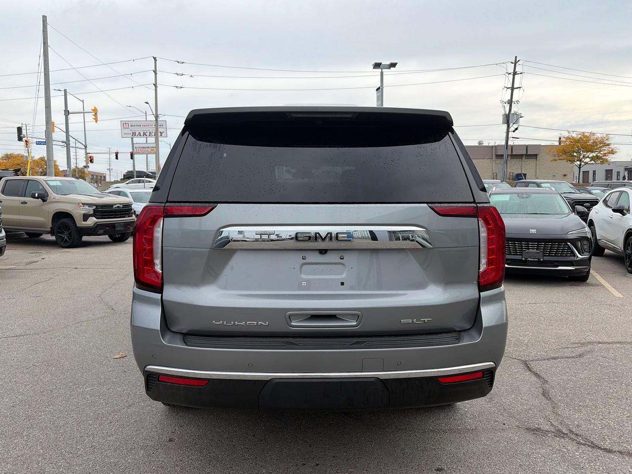 2023 GMC Yukon SLT Premium Package Photo