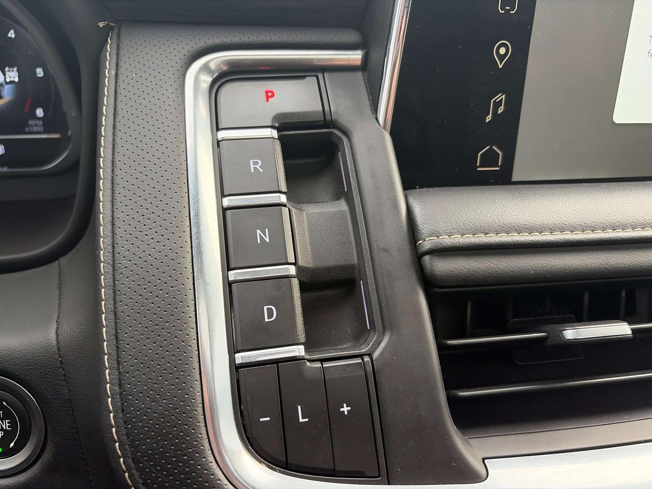 2023 GMC Yukon SLT Premium Package Photo