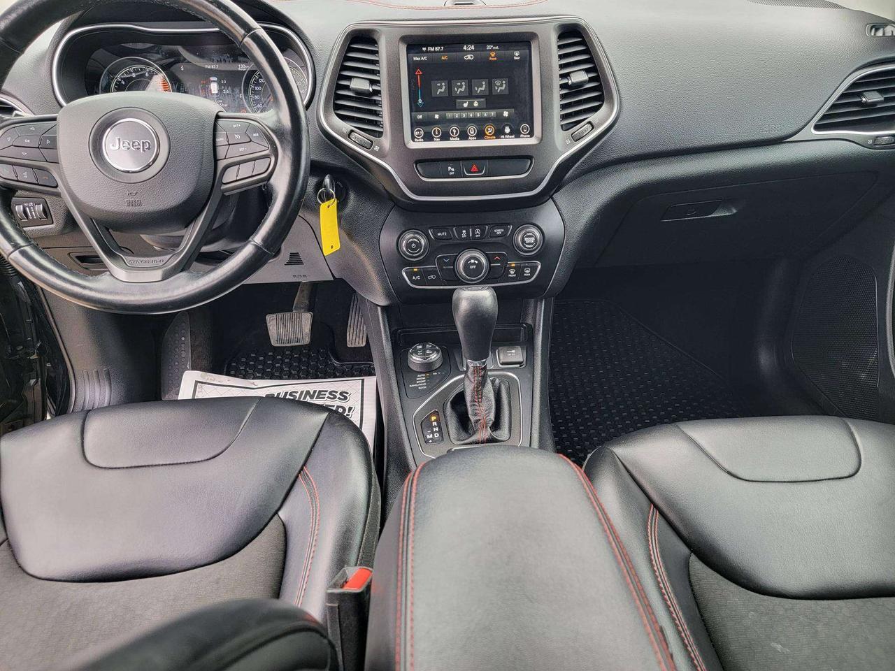 2019 Jeep Cherokee Trailhawk Photo