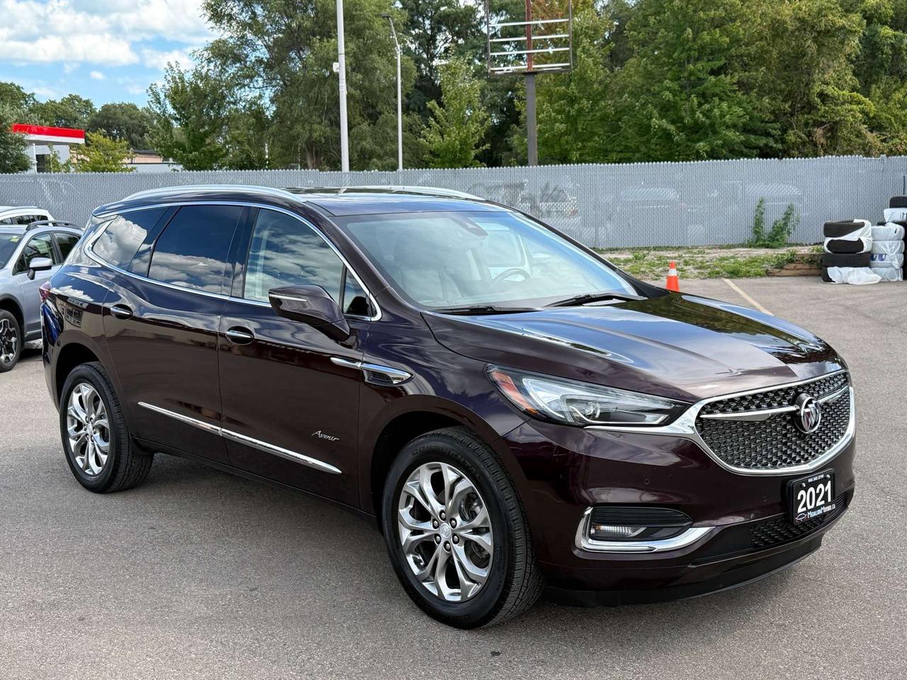 2021 Buick Enclave AWD Avenir  ACCIDENT FREE ONE OWNER CERTIFIED MINT Photo2