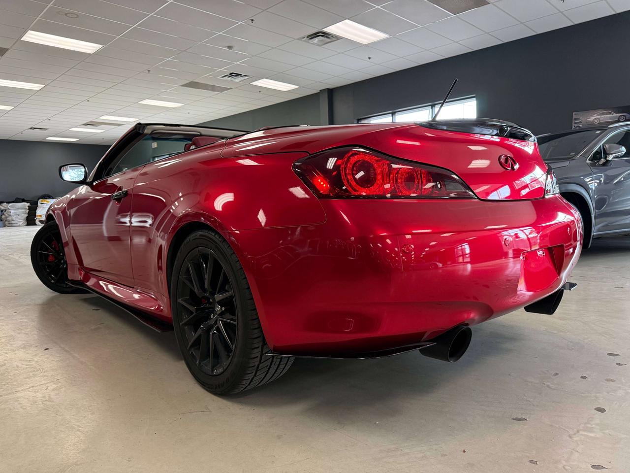 2015 Infiniti Q60 IPL Red Interior Photo