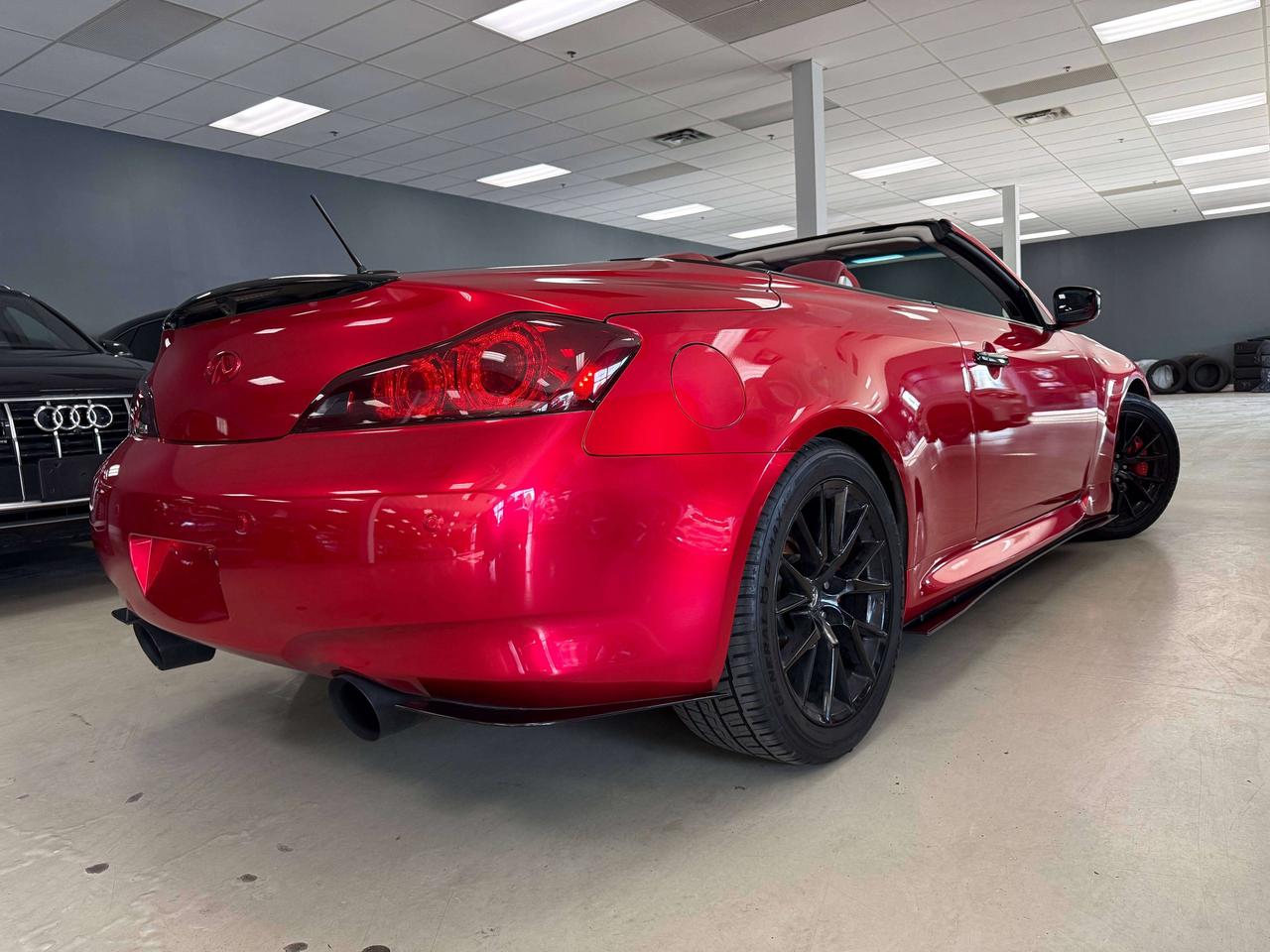 2015 Infiniti Q60 IPL Red Interior Photo