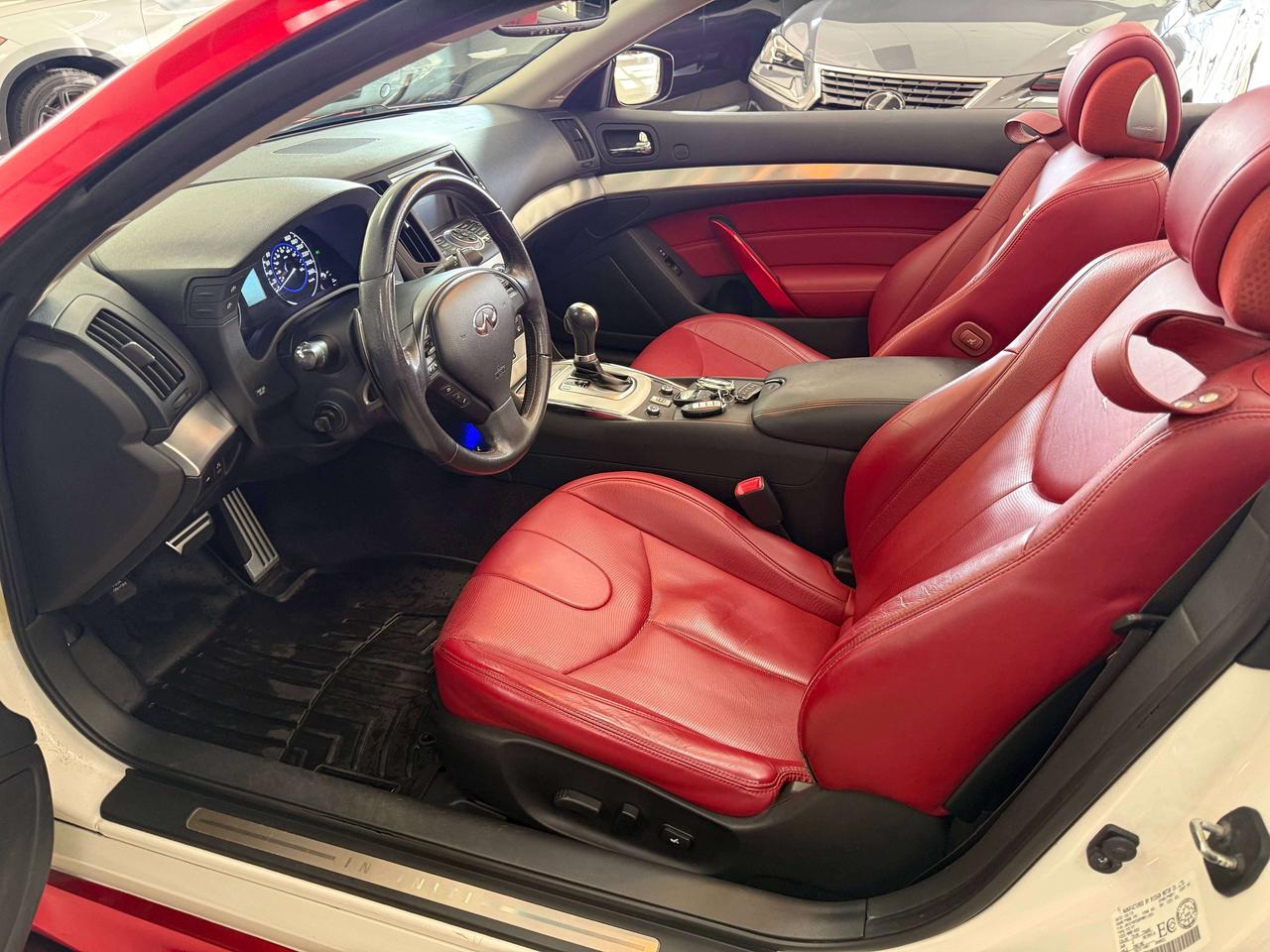 2015 Infiniti Q60 IPL Red Interior Photo