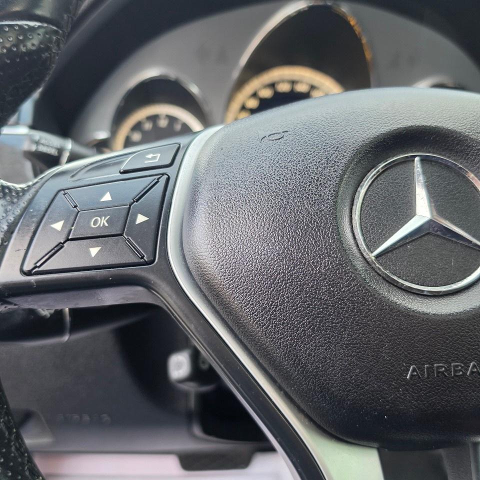 2013 Mercedes-Benz E-Class E 300 4MATIC Sedan Photo