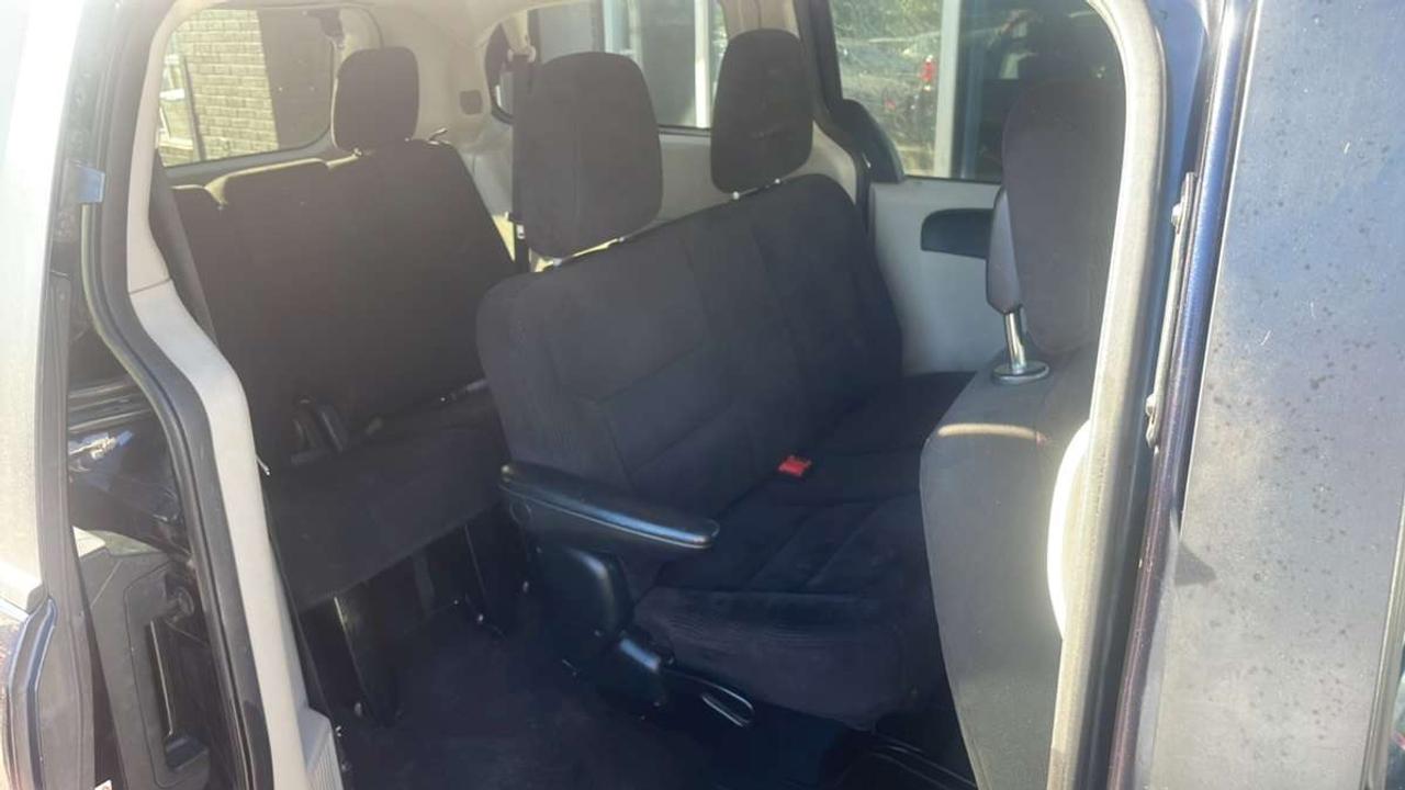 2011 Dodge Grand Caravan Express Photo