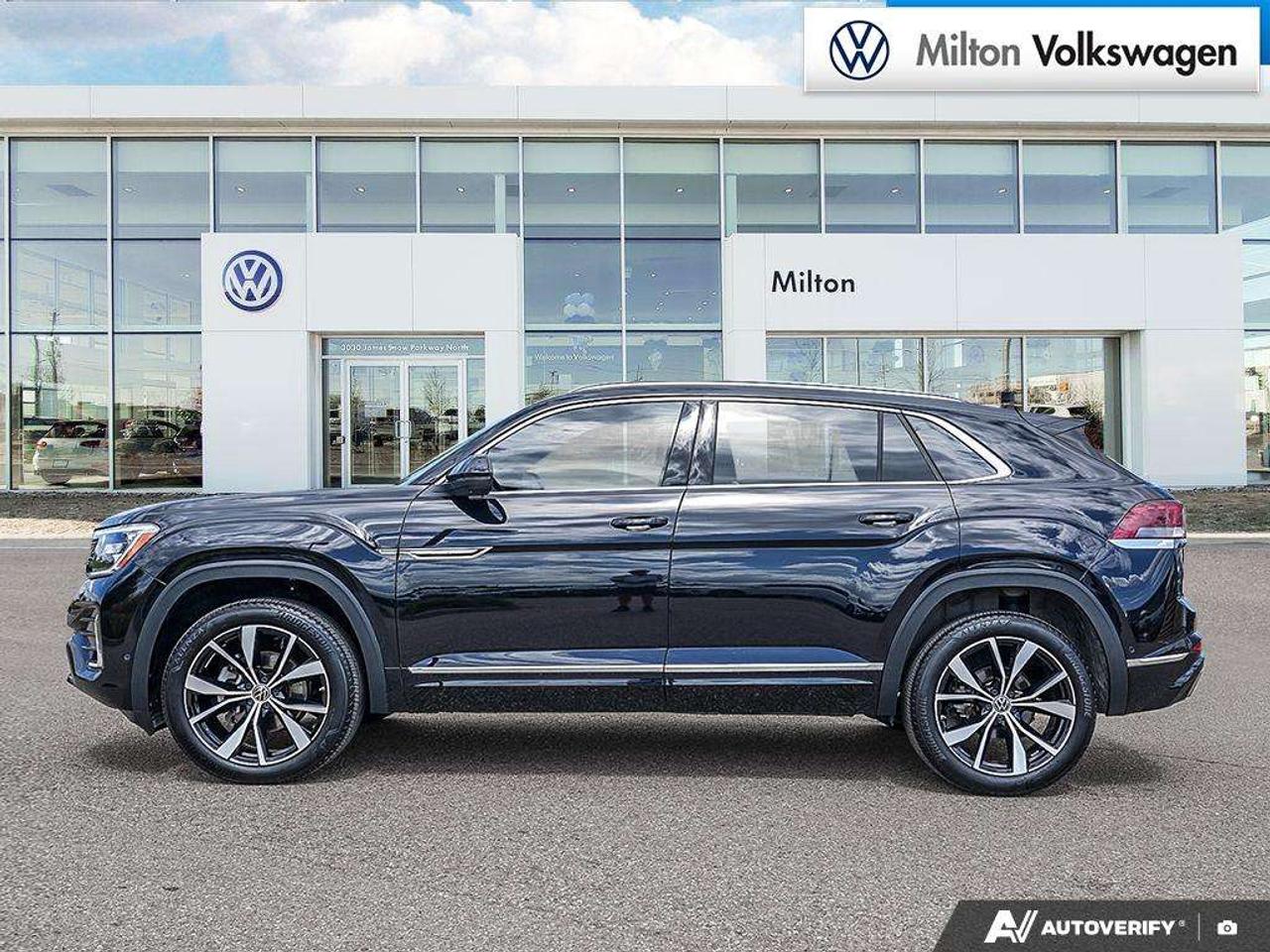 2026 Volkswagen Atlas Execline 4Motion Photo2