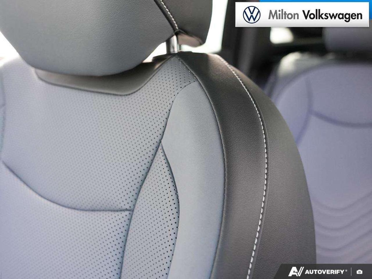2026 Volkswagen Tiguan Comfortline R-Line Black Edition 4MOTION Photo