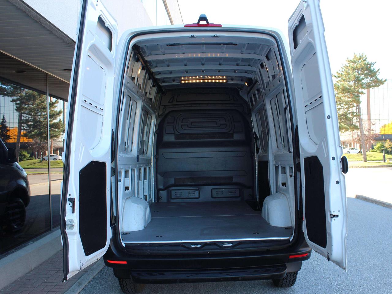 2021 Mercedes-Benz Sprinter 4X4" - "3.0L DIESEL" - "HIGH ROOF Photo