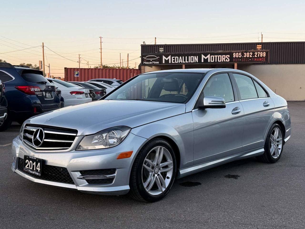 2014 Mercedes-Benz C-Class C 300 4MATIC  ACCIDENT FREE NEW TIRES&BRAKES MINT Photo0