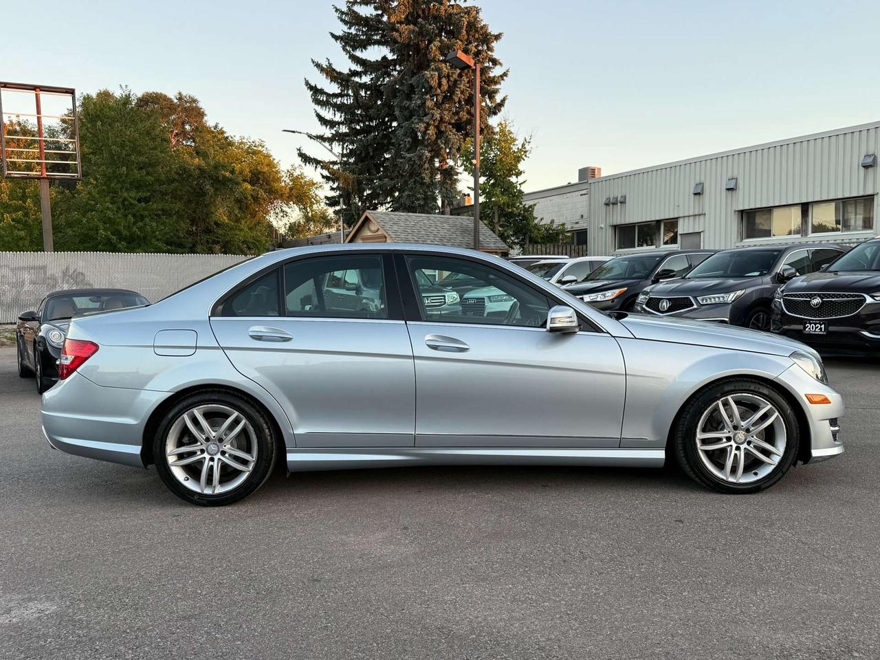 2014 Mercedes-Benz C-Class C 300 4MATIC  ACCIDENT FREE NEW TIRES&BRAKES MINT Photo3