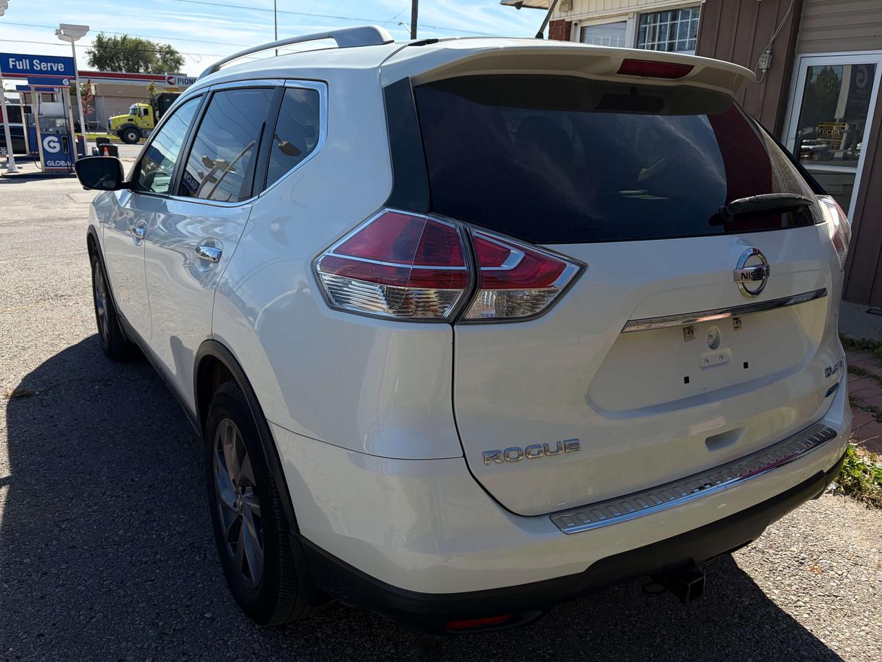 2015 Nissan Rogue SL Photo3