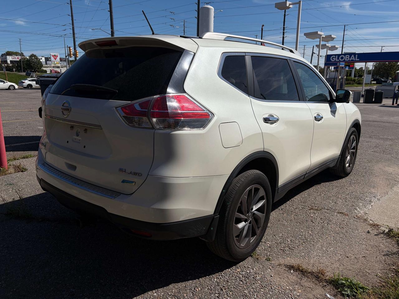 2015 Nissan Rogue SL Photo