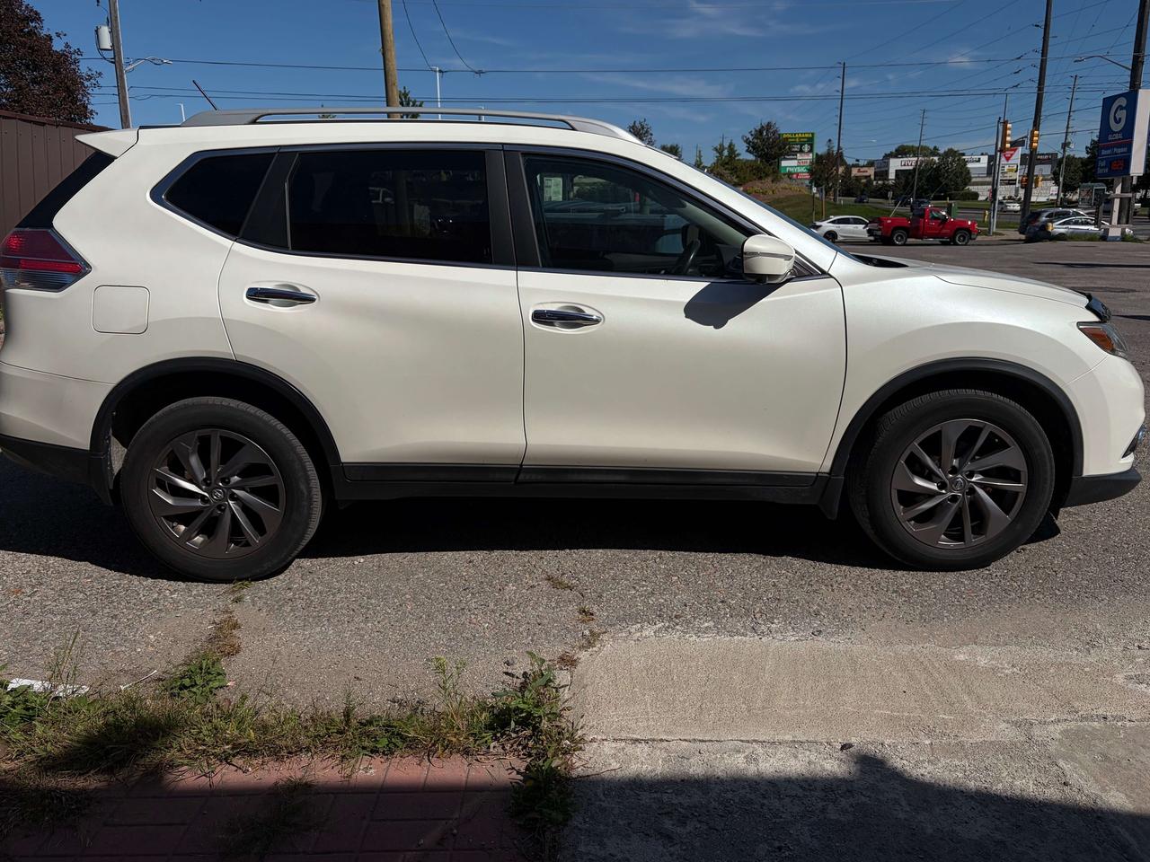 2015 Nissan Rogue SL Photo