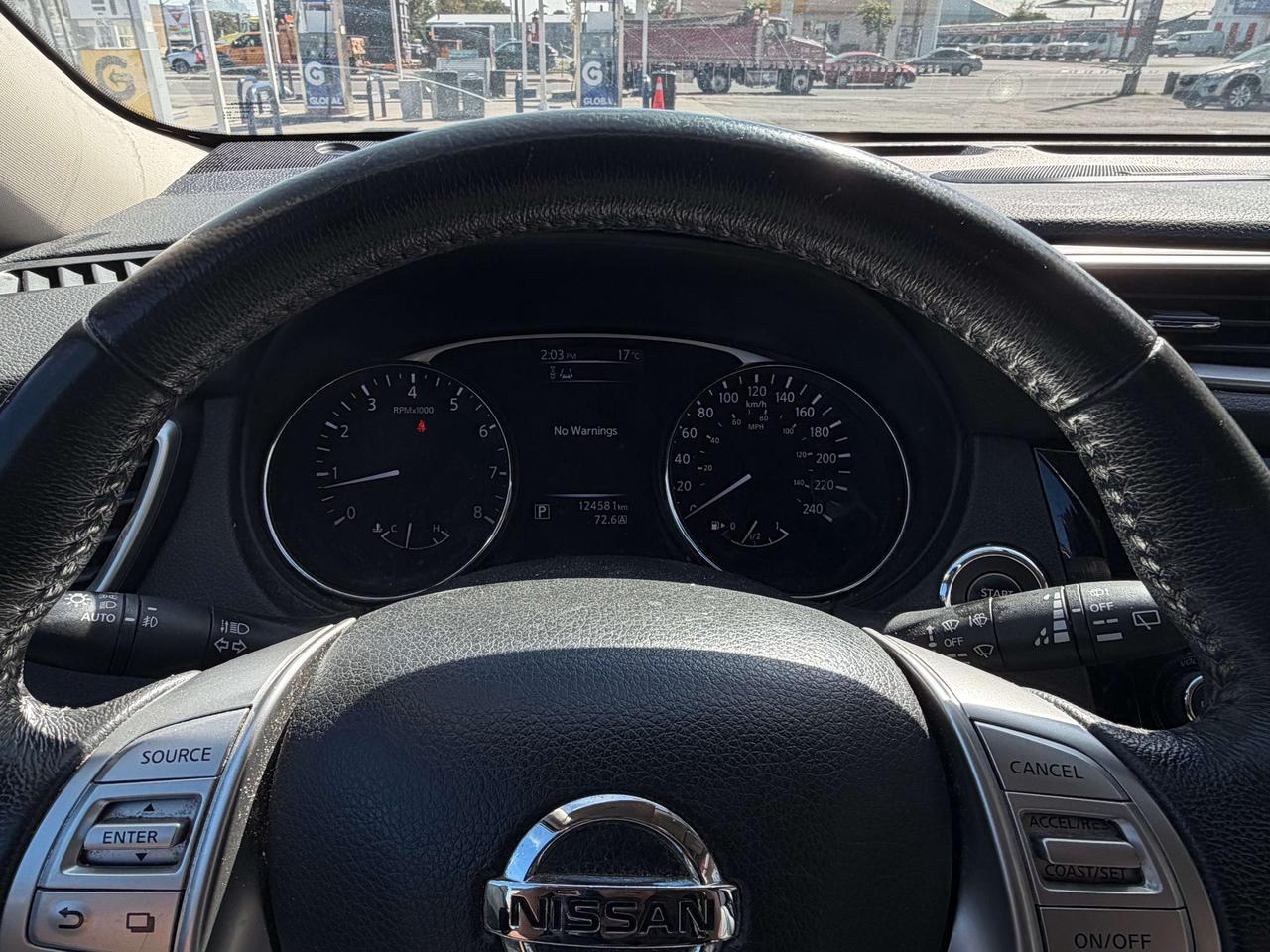 2015 Nissan Rogue SL Photo