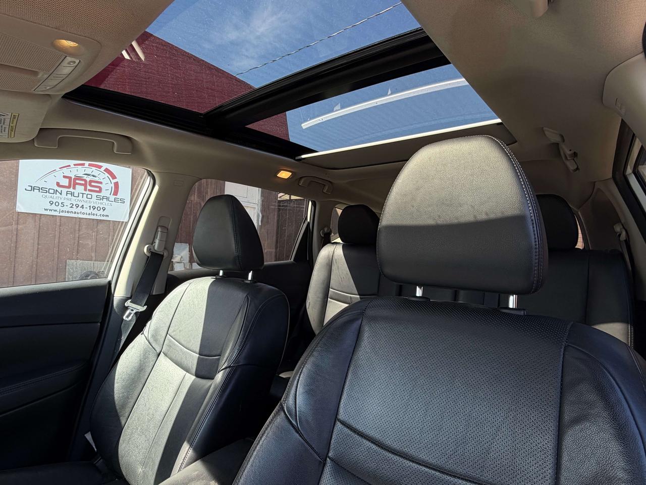 2015 Nissan Rogue SL Photo