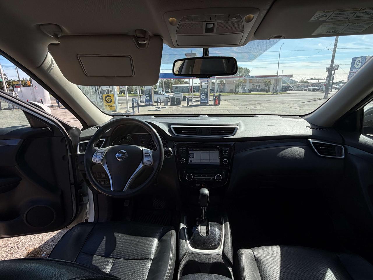 2015 Nissan Rogue SL Photo