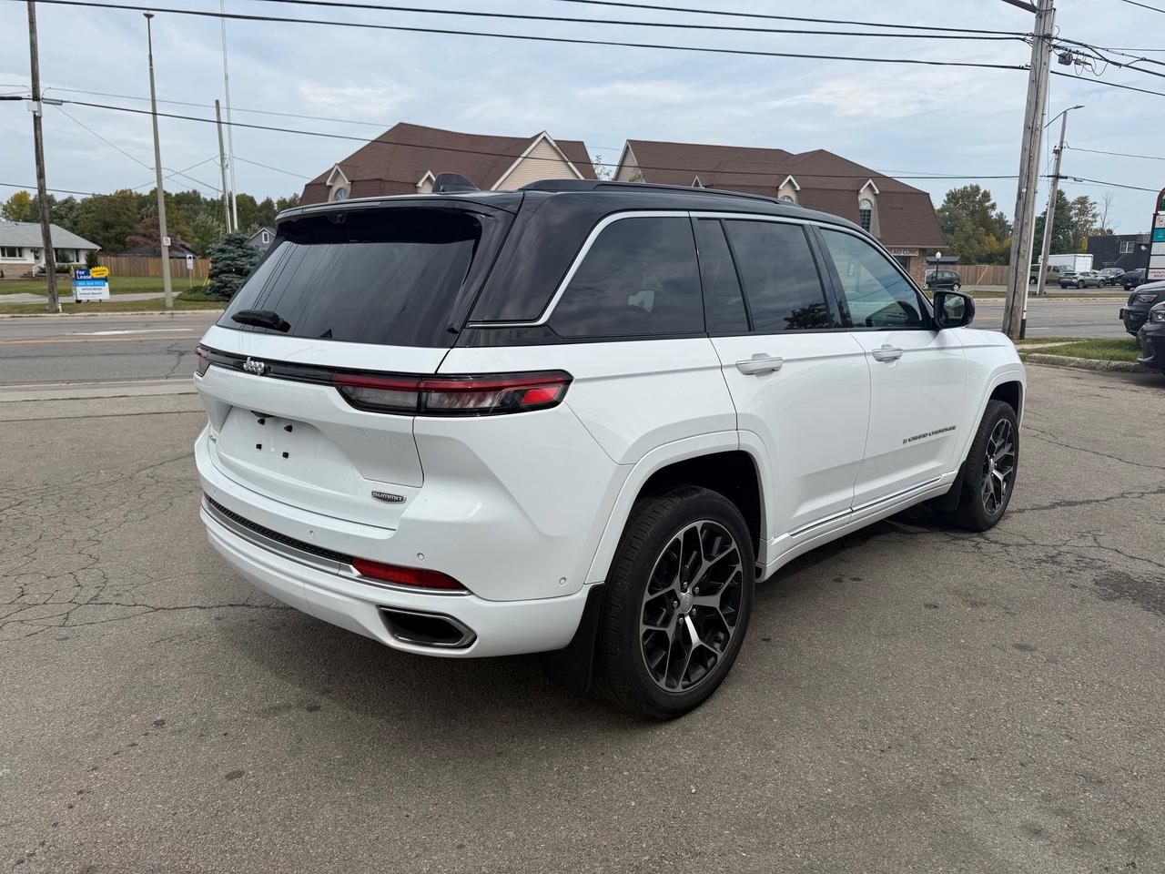 2024 Jeep Grand Cherokee Summit 4dr 4x4 Photo