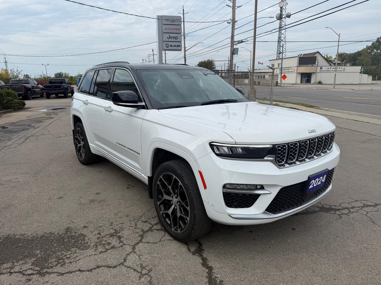 2024 Jeep Grand Cherokee Summit 4dr 4x4 Photo