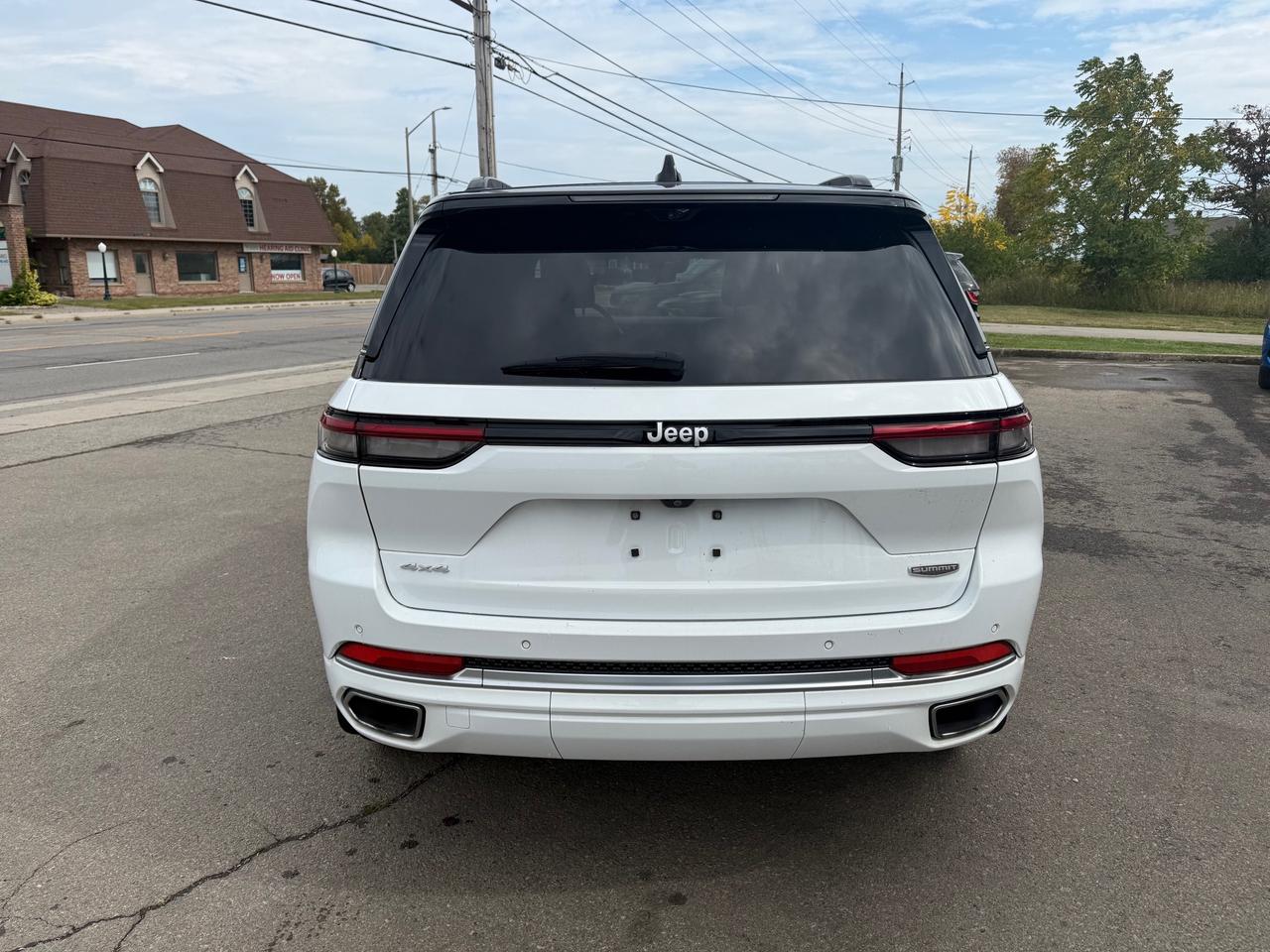 2024 Jeep Grand Cherokee Summit 4dr 4x4 Photo