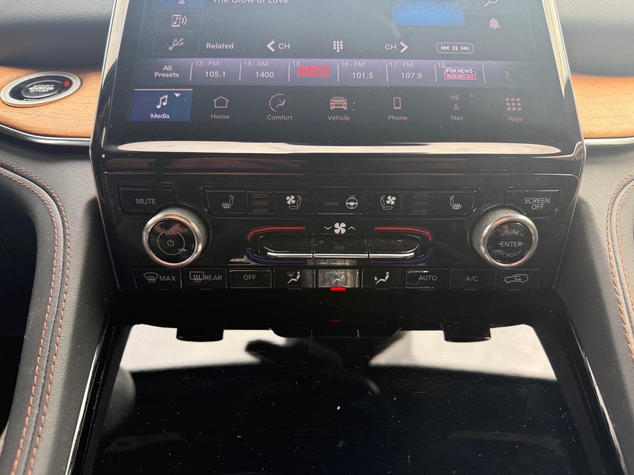 2024 Jeep Grand Cherokee Summit 4dr 4x4 Photo