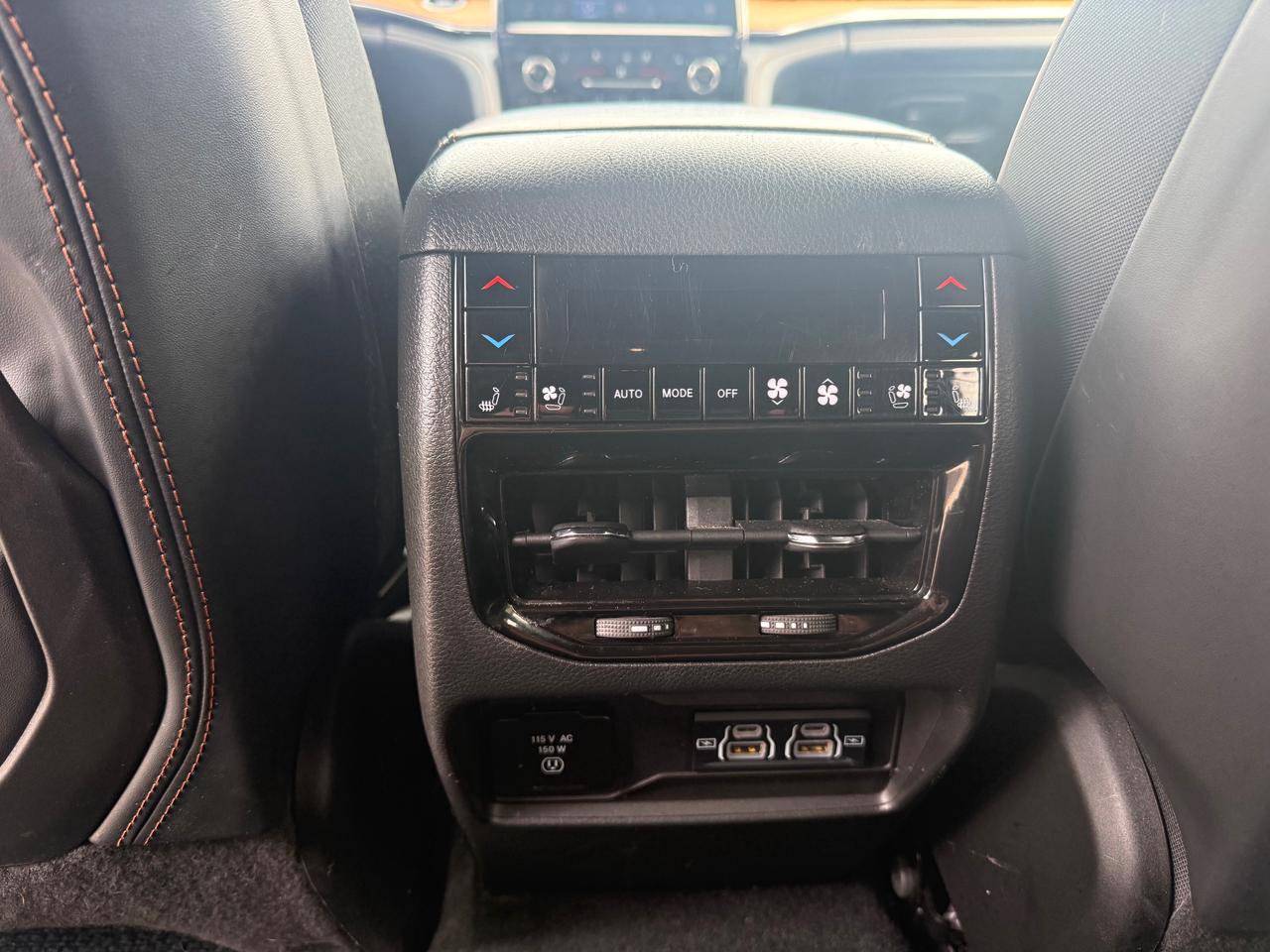 2024 Jeep Grand Cherokee Summit 4dr 4x4 Photo