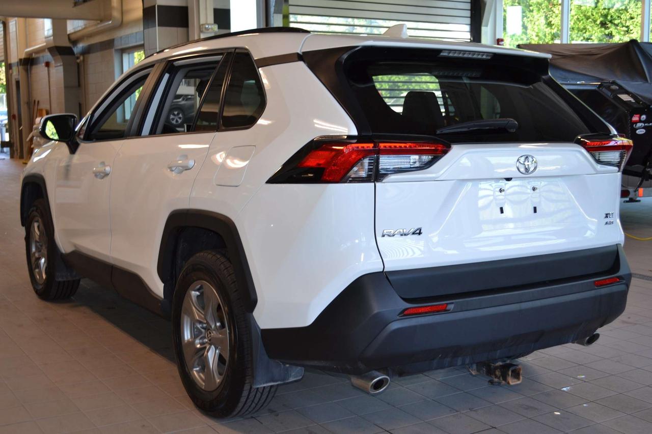 2024 Toyota RAV4 XLE Photo