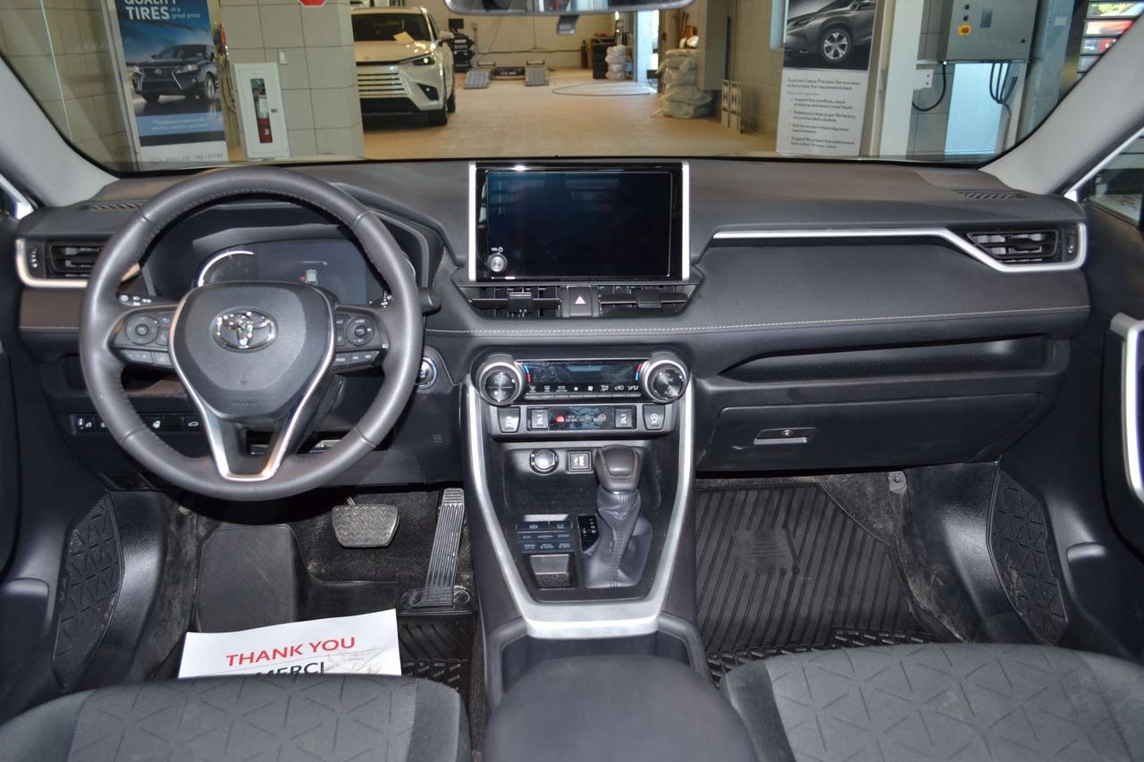 2024 Toyota RAV4 XLE Photo