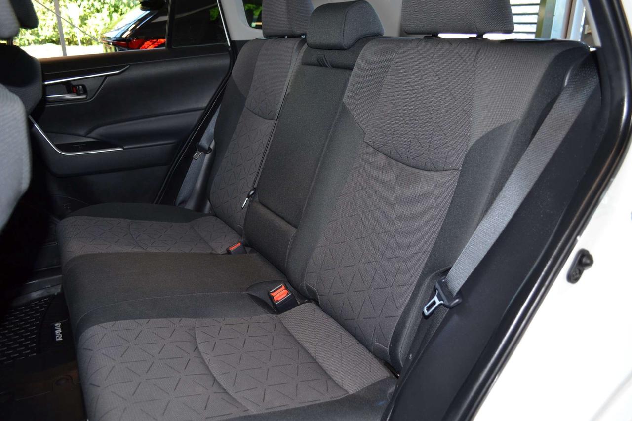 2024 Toyota RAV4 XLE Photo
