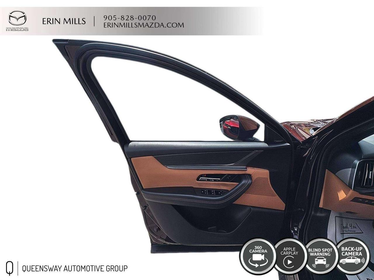 2024 Mazda CX-90 MHEV Signature CLEAN CARFAX Photo