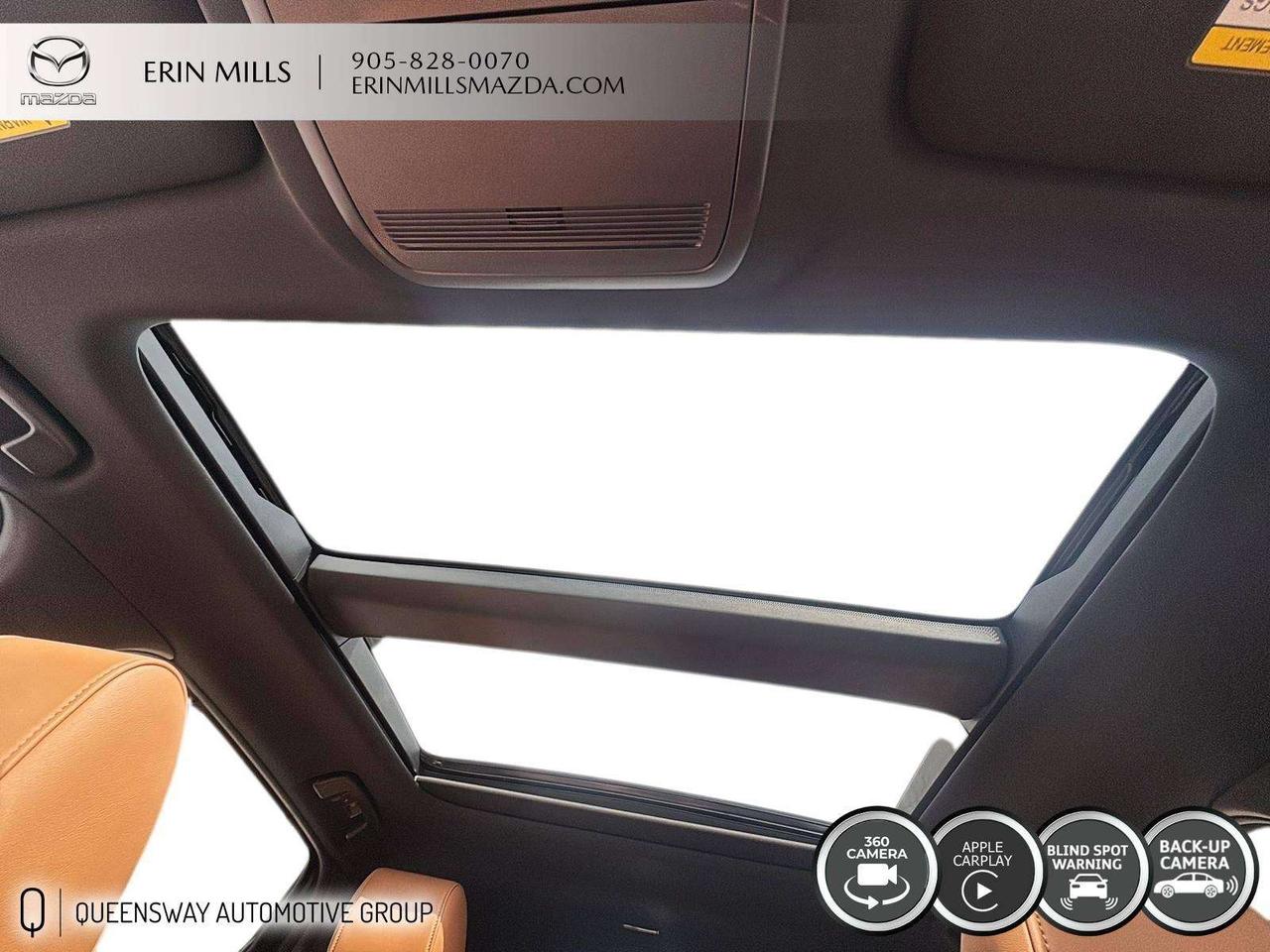 2024 Mazda CX-90 MHEV Signature CLEAN CARFAX Photo