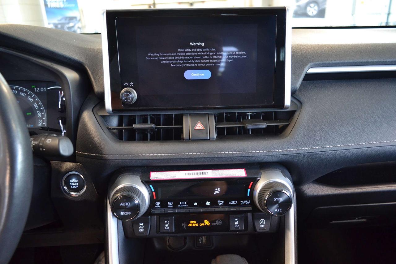 2025 Toyota RAV4 XLE Photo