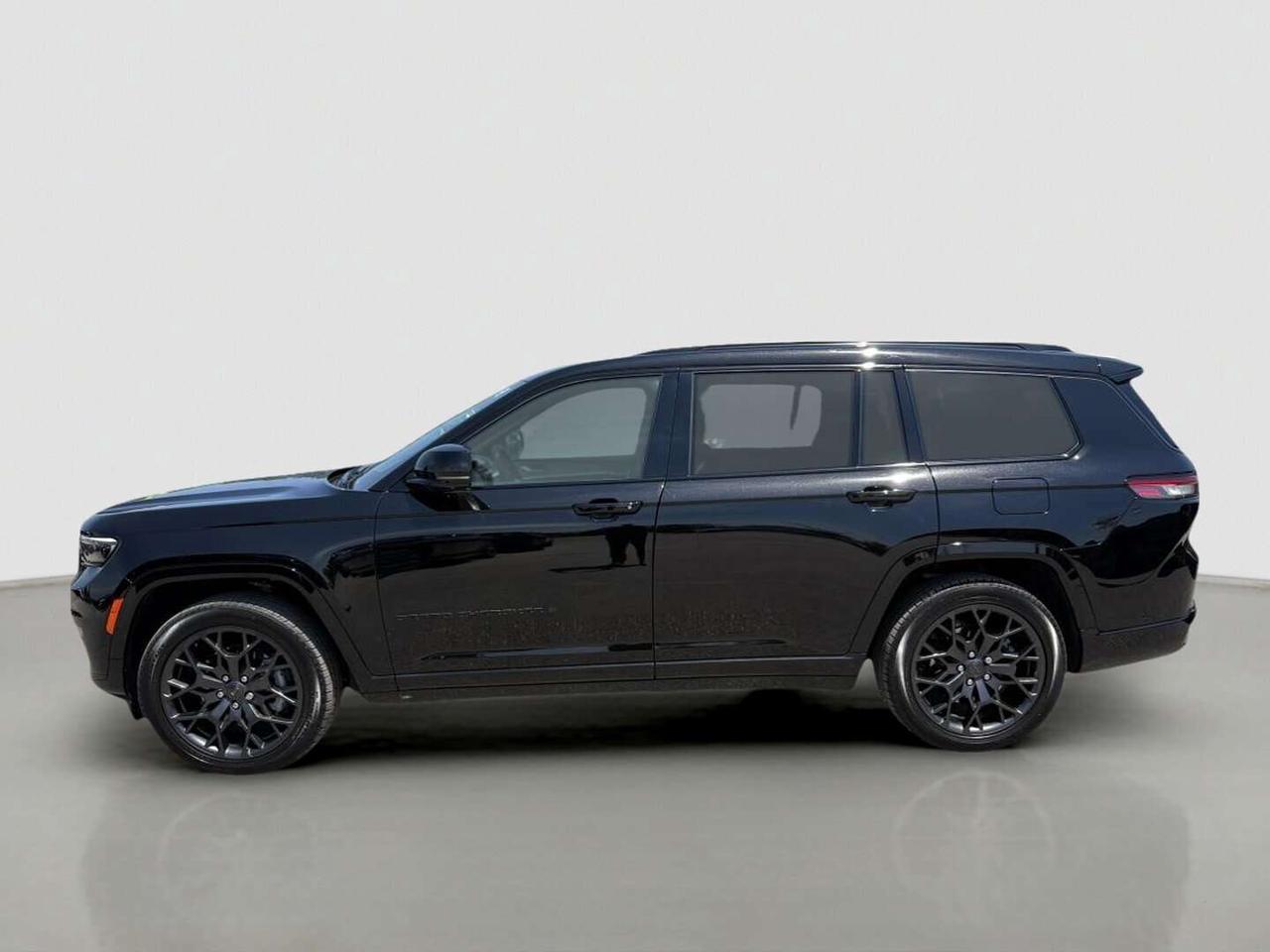 2025 Jeep Grand Cherokee Summit Reserve 4x4 Photo2
