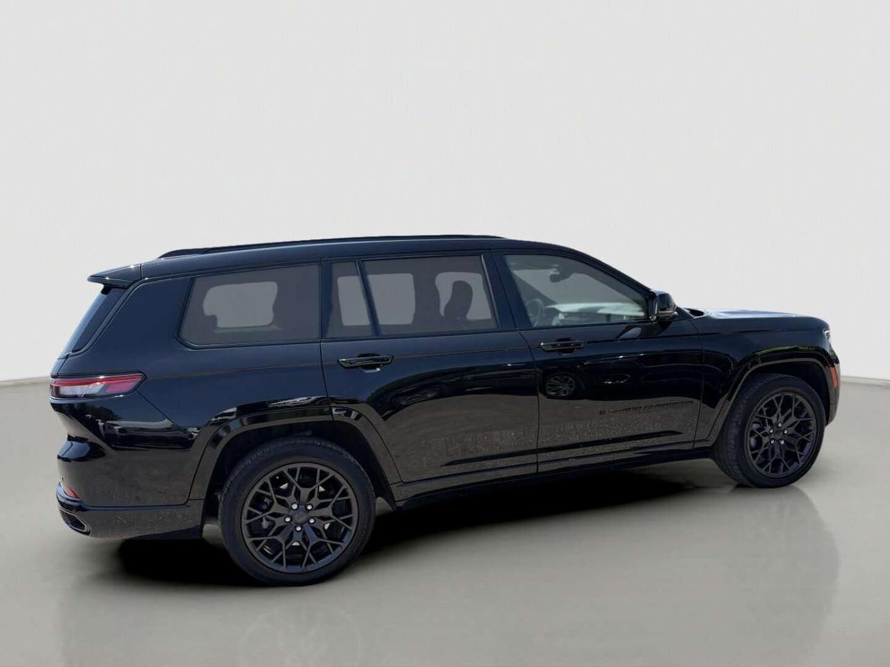2025 Jeep Grand Cherokee Summit Reserve 4x4 Photo