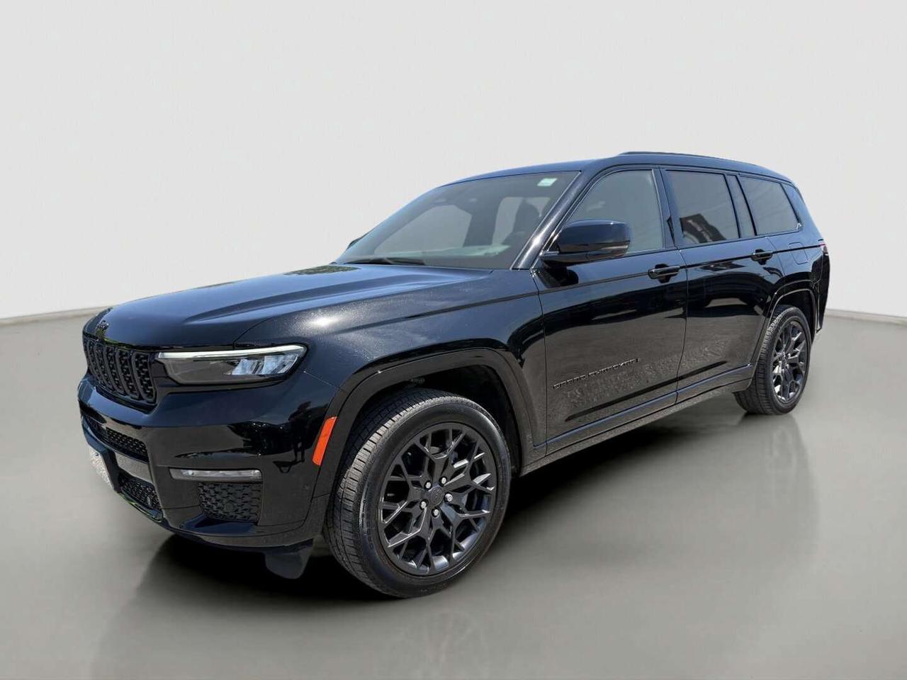 2025 Jeep Grand Cherokee Summit Reserve 4x4 Photo