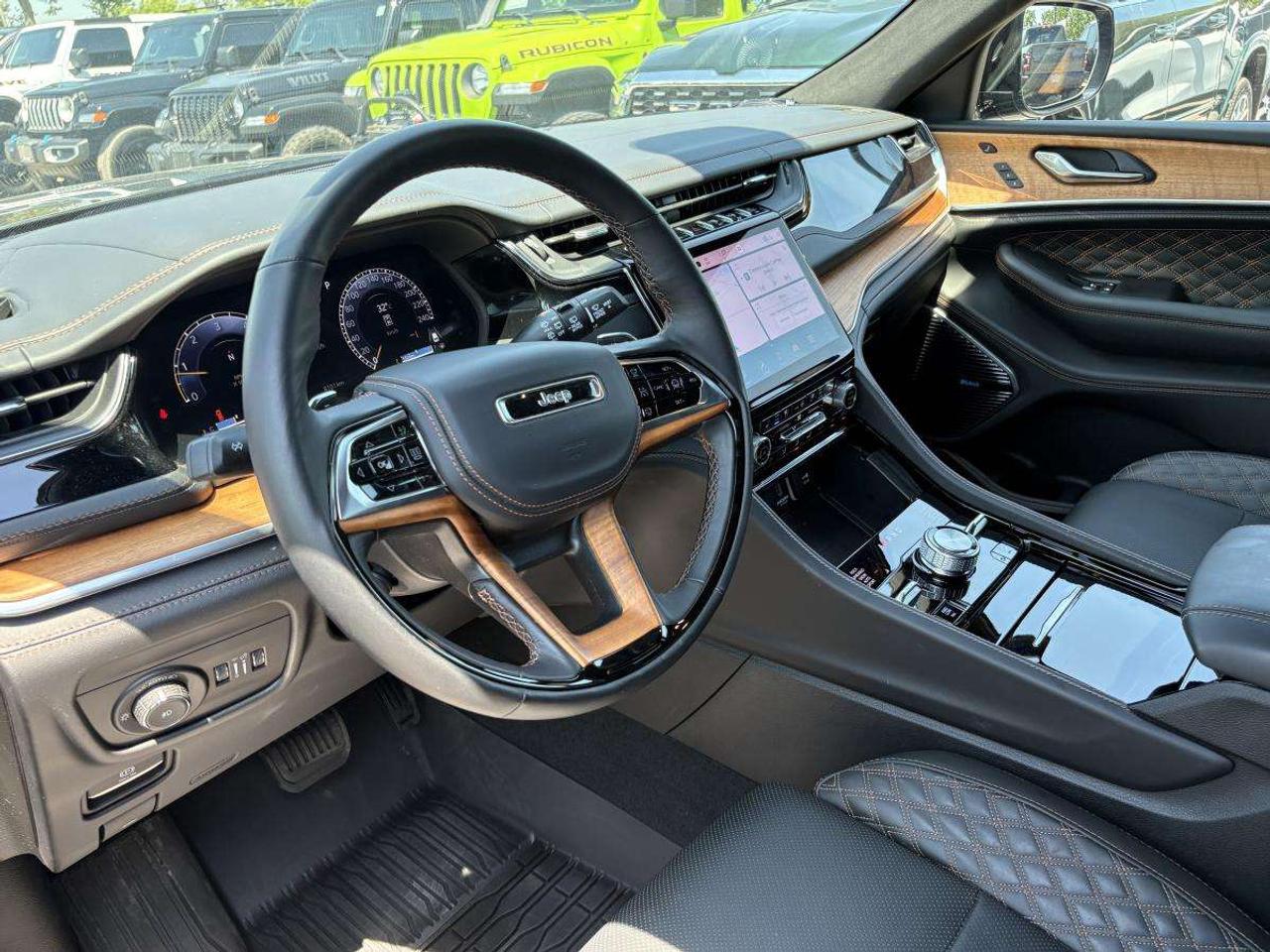 2025 Jeep Grand Cherokee Summit Reserve 4x4 Photo