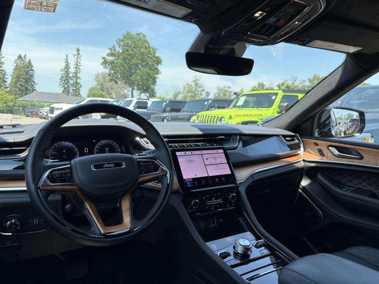 2025 Jeep Grand Cherokee Summit Reserve 4x4 Photo