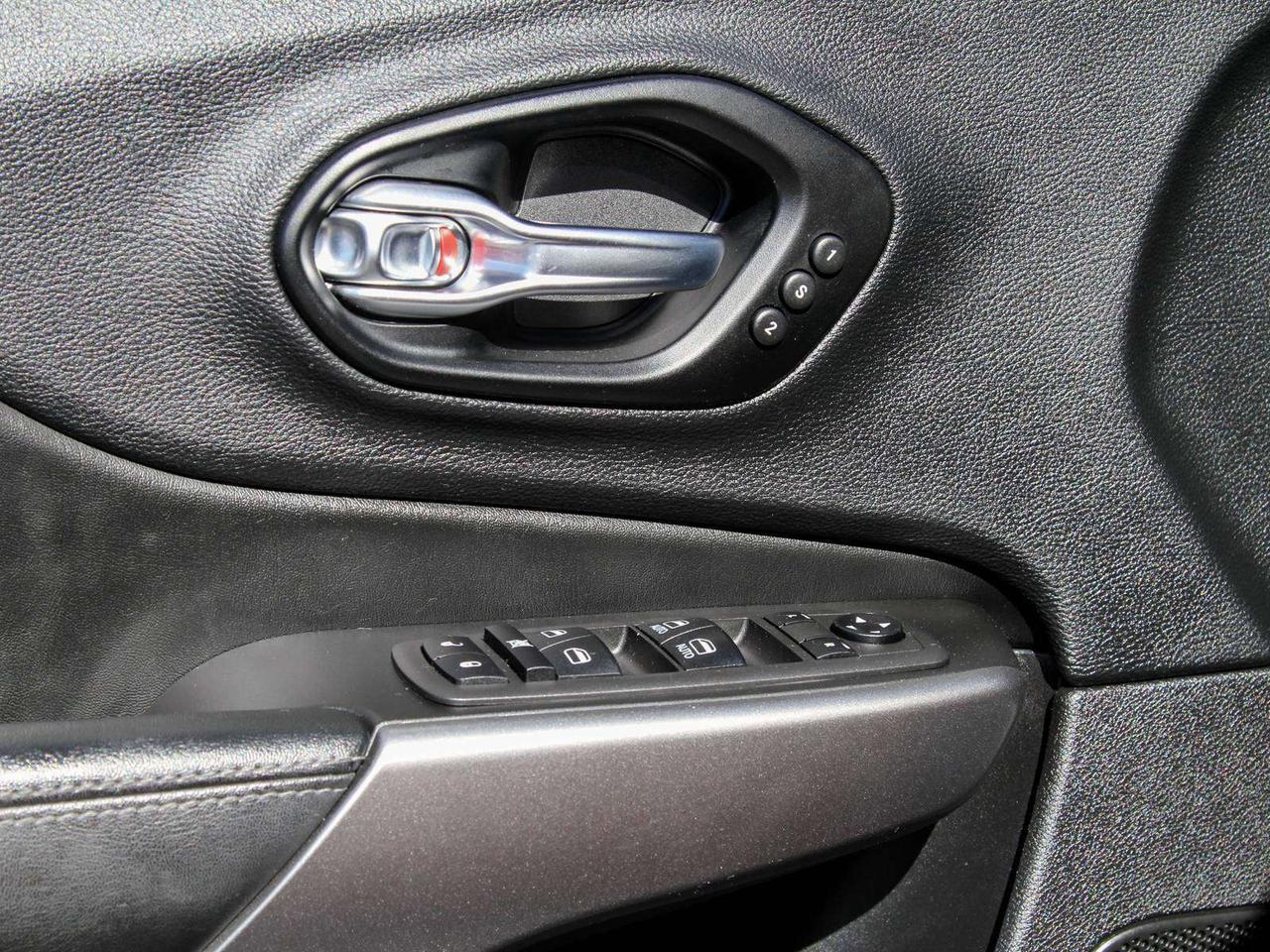2021 Jeep Cherokee Limited Photo