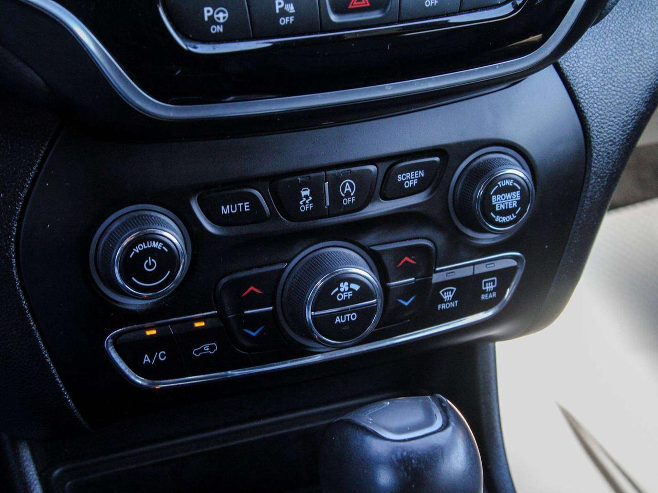 2021 Jeep Cherokee Limited Photo