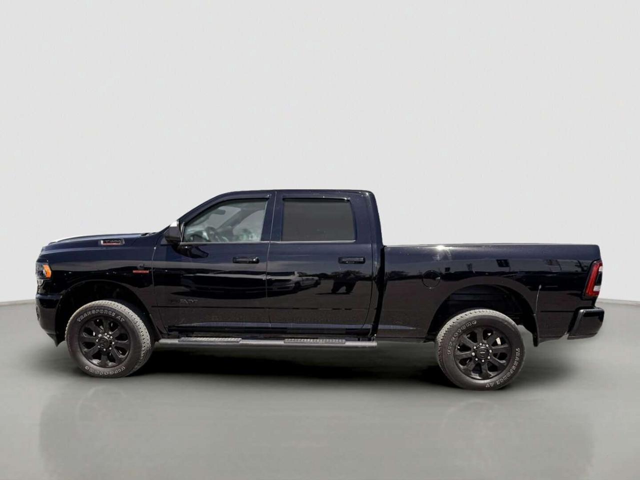 2020 RAM 3500 Big Horn 4x4 Crew Cab 6'4 Box Photo