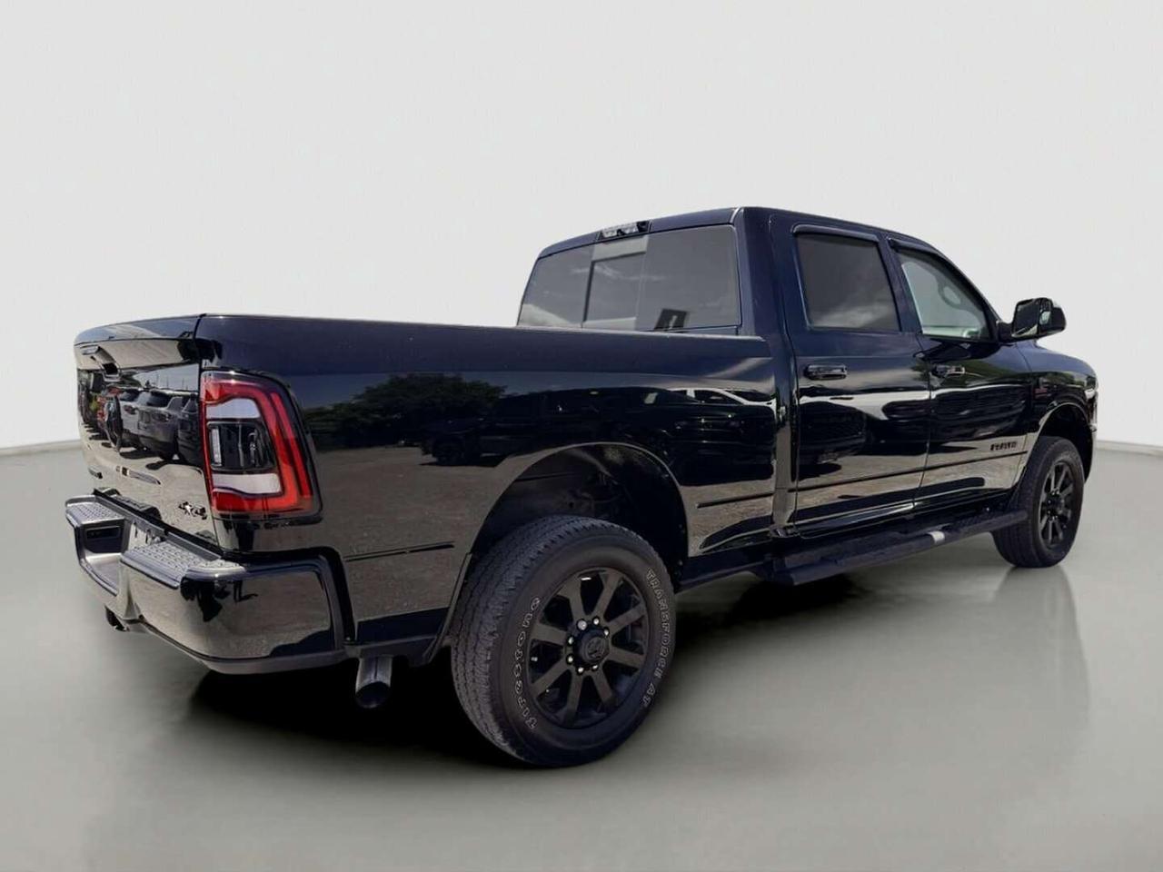 2020 RAM 3500 Big Horn 4x4 Crew Cab 6'4 Box Photo