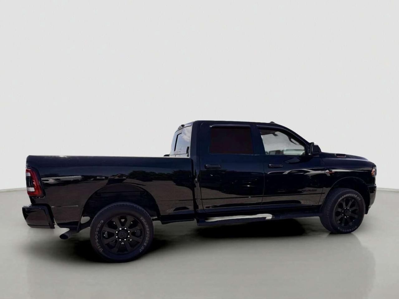 2020 RAM 3500 Big Horn 4x4 Crew Cab 6'4 Box Photo