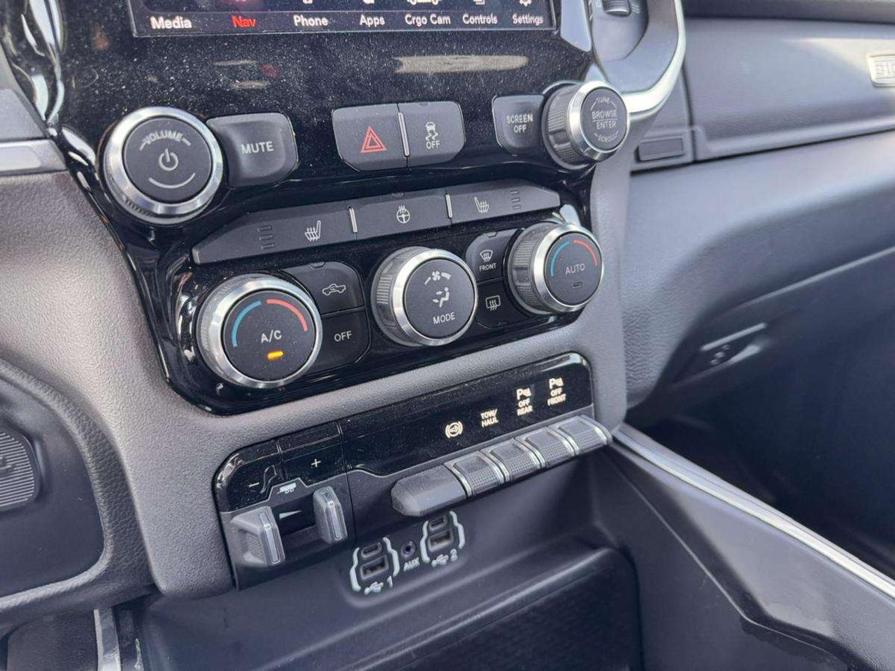 2020 RAM 3500 Big Horn 4x4 Crew Cab 6'4 Box Photo