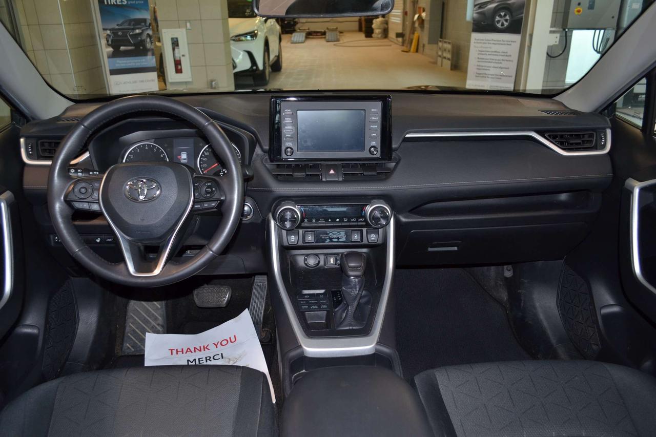 2021 Toyota RAV4 XLE Photo