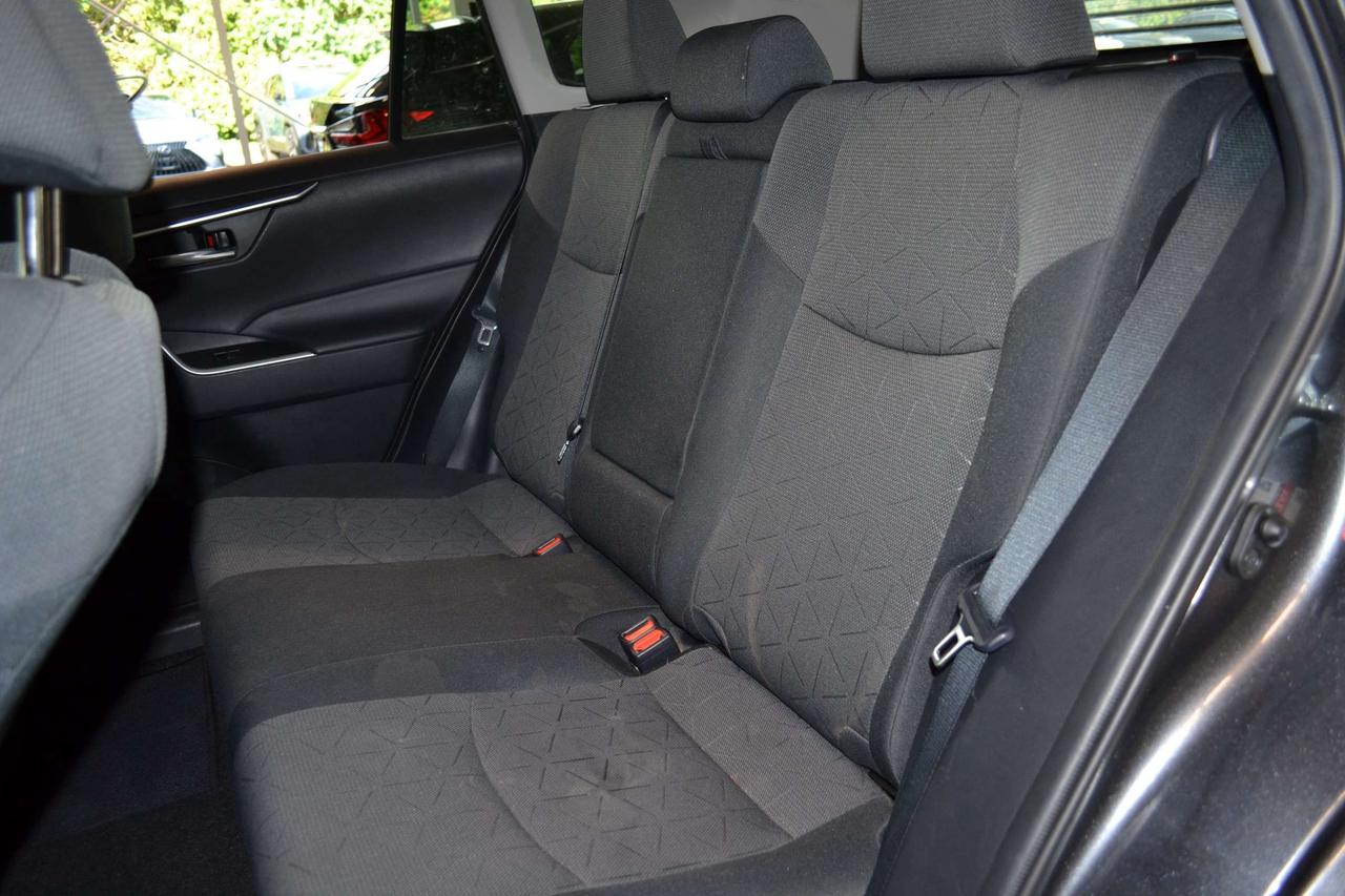 2021 Toyota RAV4 XLE Photo