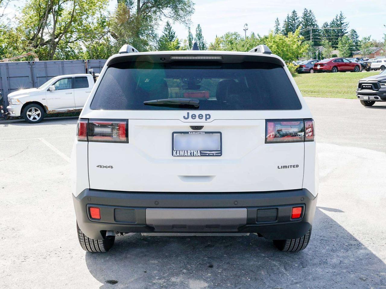 2026 Jeep Cherokee Limited Photo4