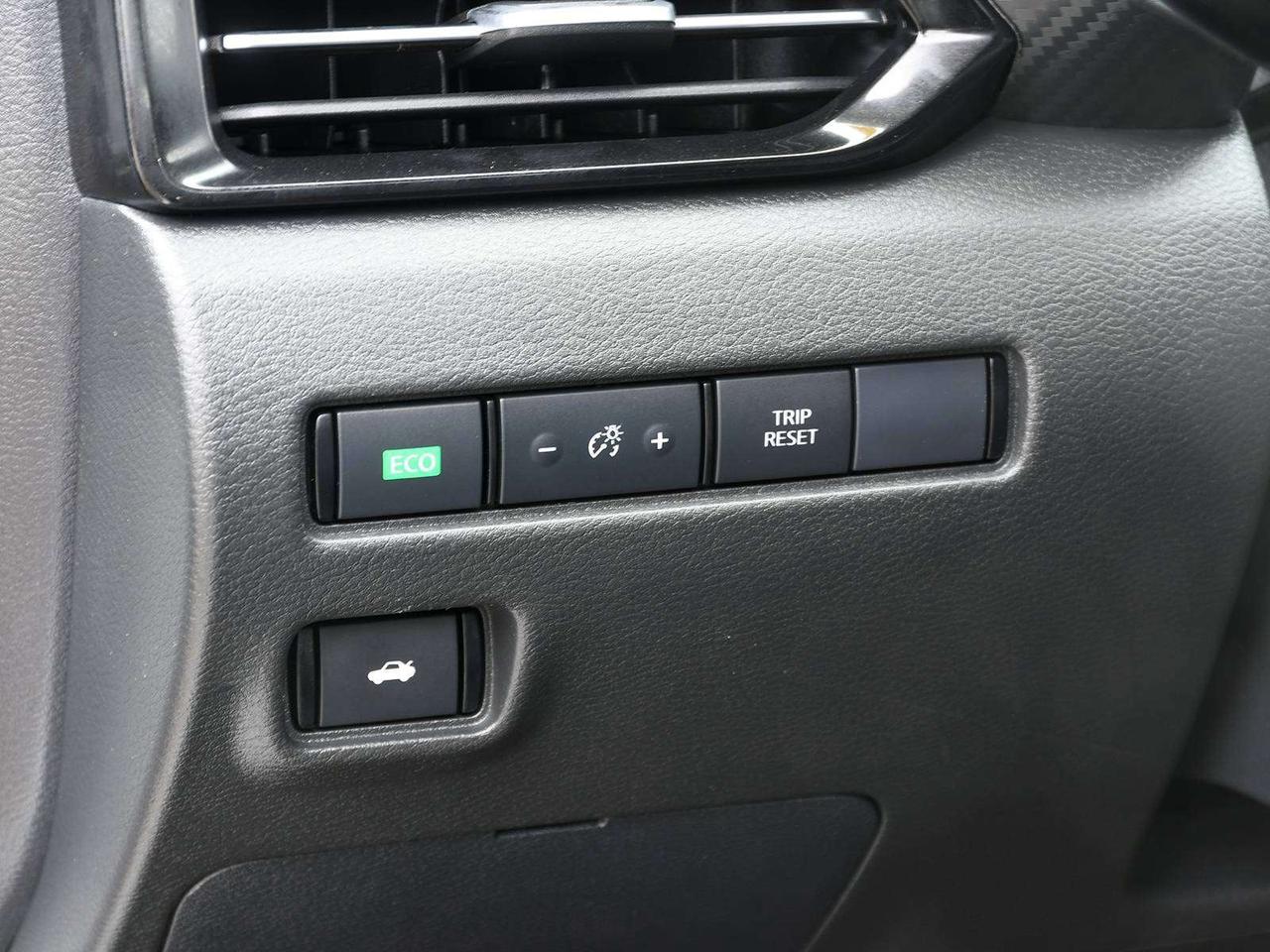 2025 Nissan Sentra SR  - Certified - Sunroof -  Remote Start Photo