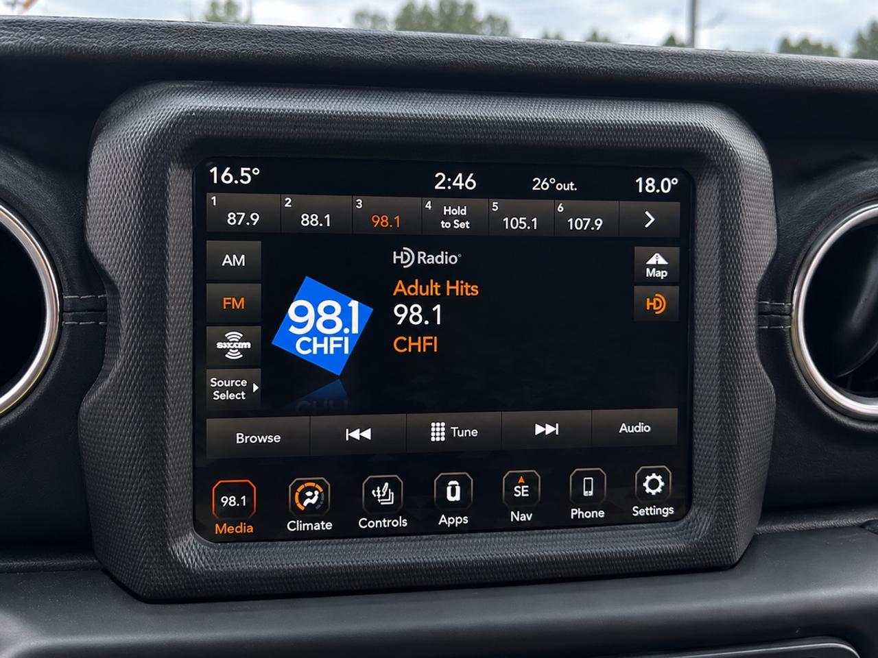 2018 Jeep Wrangler Sahara Photo